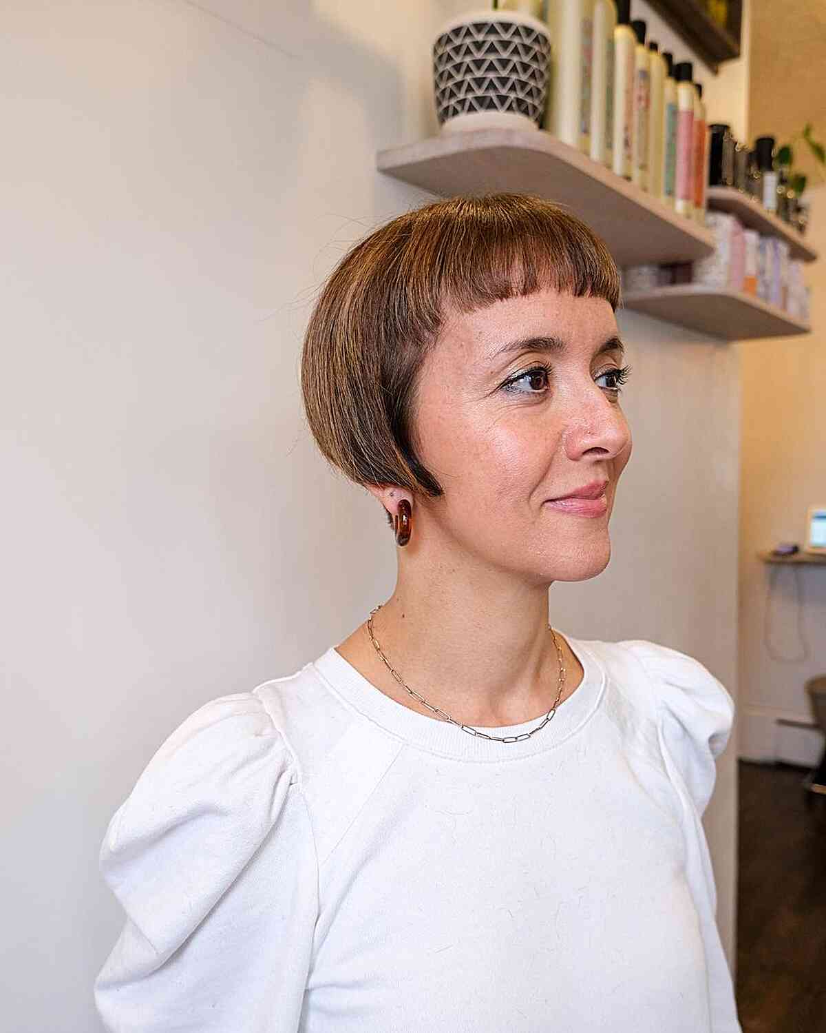 29 Stylish Ear-Length Bob Haircuts for Women - 2024 Trends