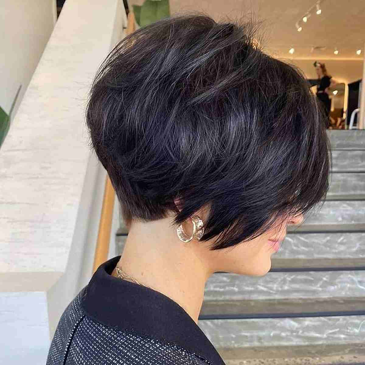 29 Stylish Ear-Length Bob Haircuts for Women - 2024 Trends