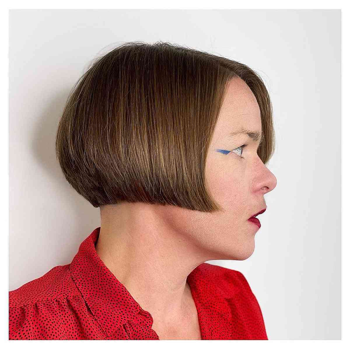 29 Stylish Ear-Length Bob Haircuts for Women - 2024 Trends
