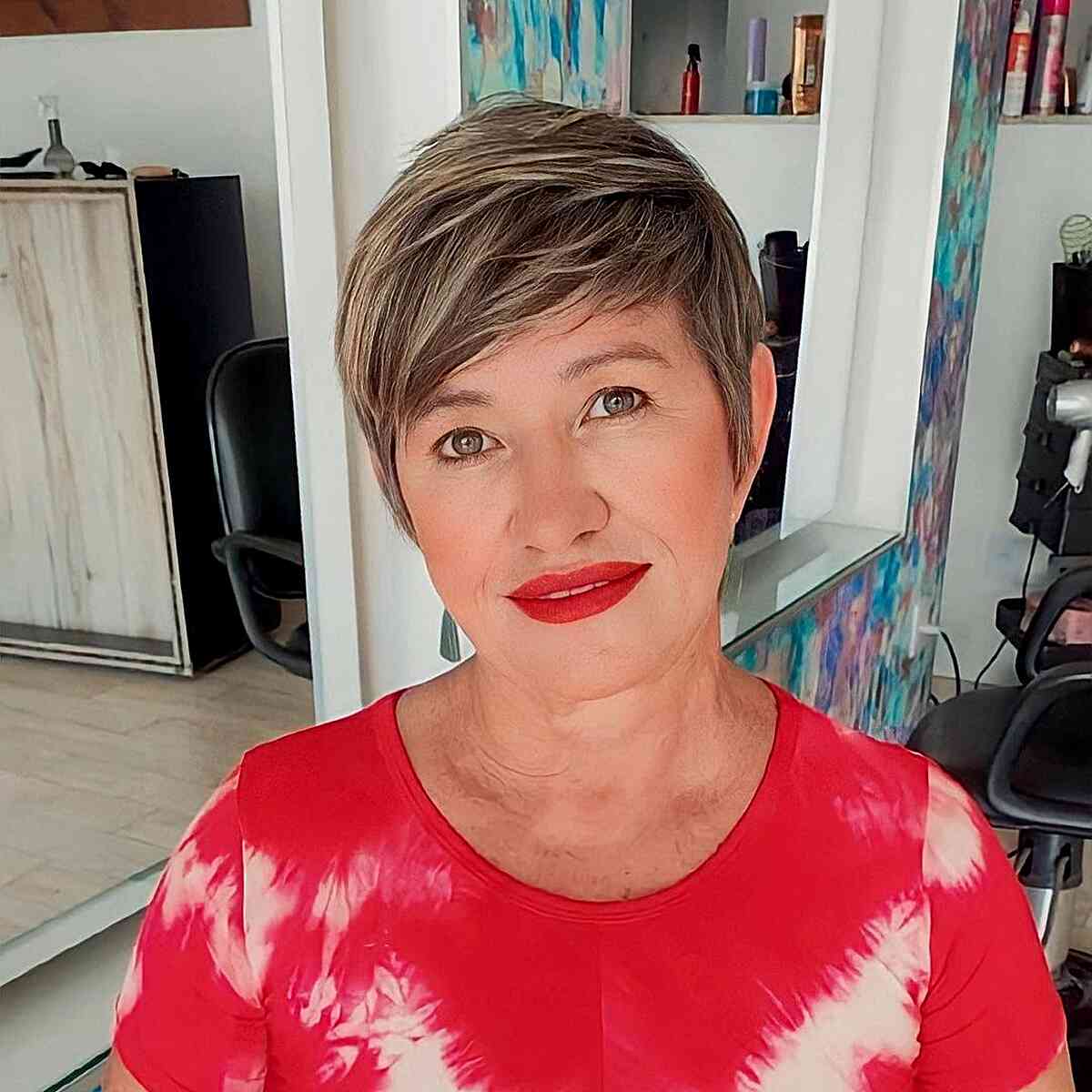 Pixie Cuts with Highlights: Styles & Tips for a Dimensional Look