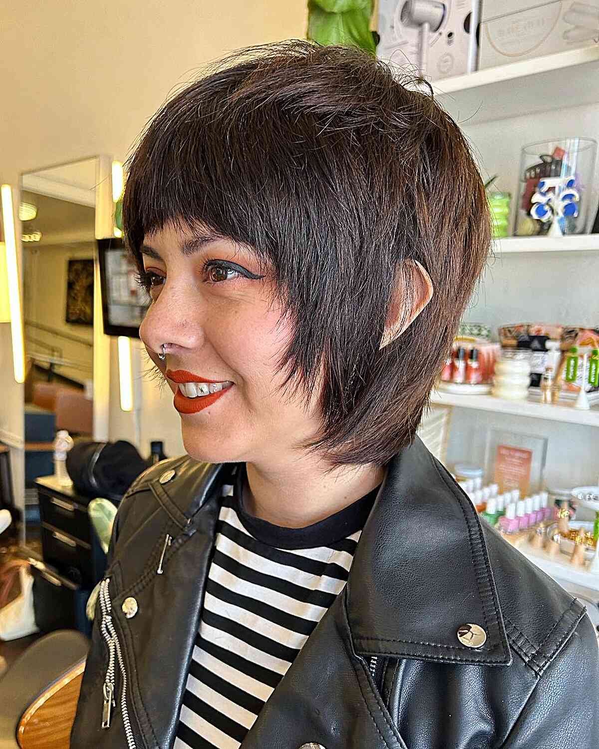 Short Shag Haircuts with Bangs: Styles & Low-Maintenance Tips