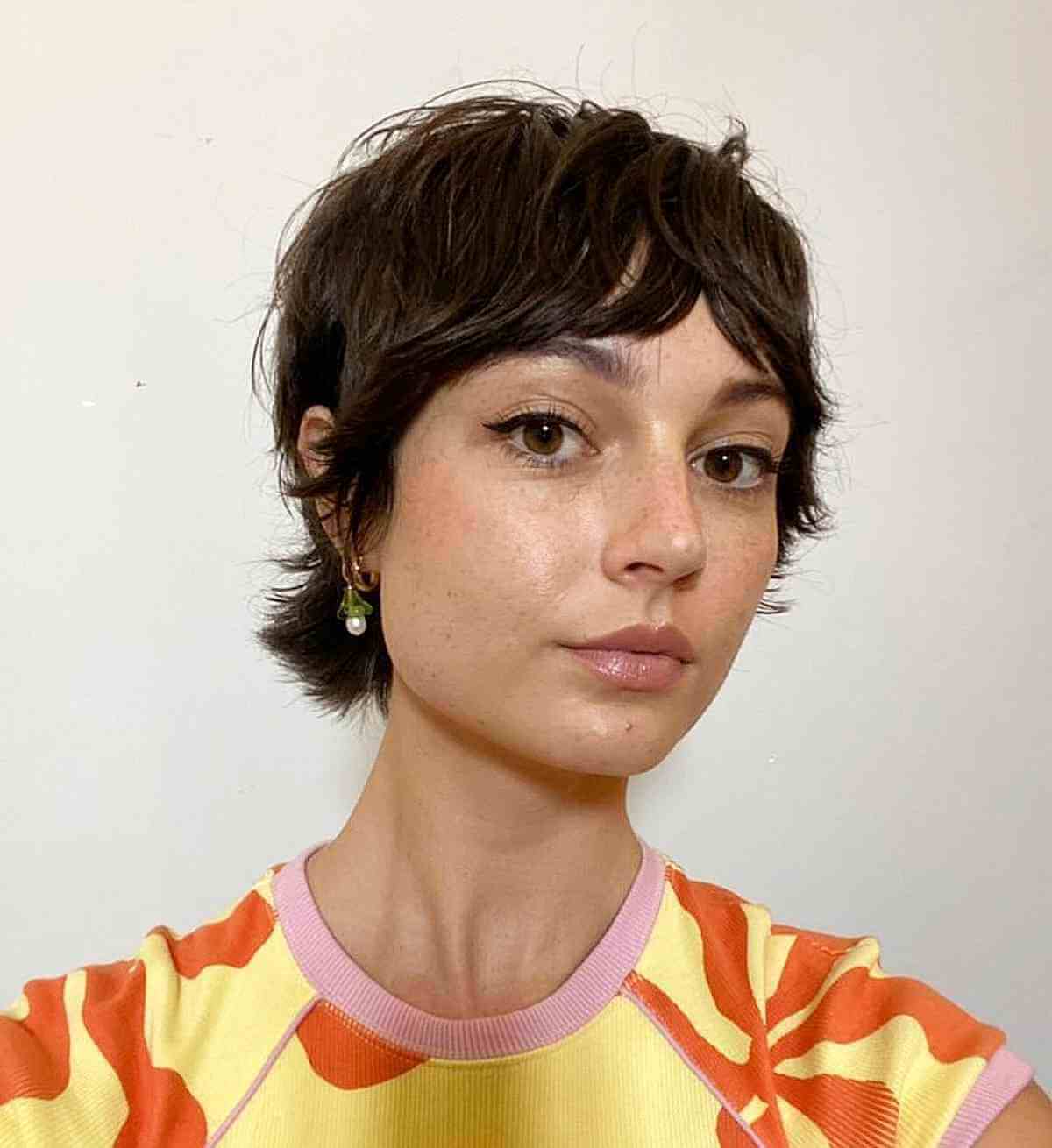 Short Shag Haircuts with Bangs: Styles & Low-Maintenance Tips