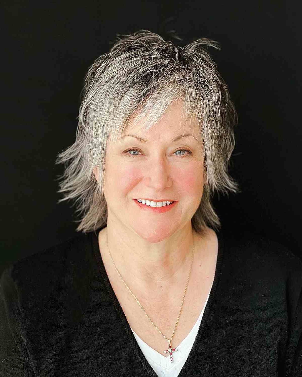 Short Shag Haircuts with Bangs: Styles & Low-Maintenance Tips