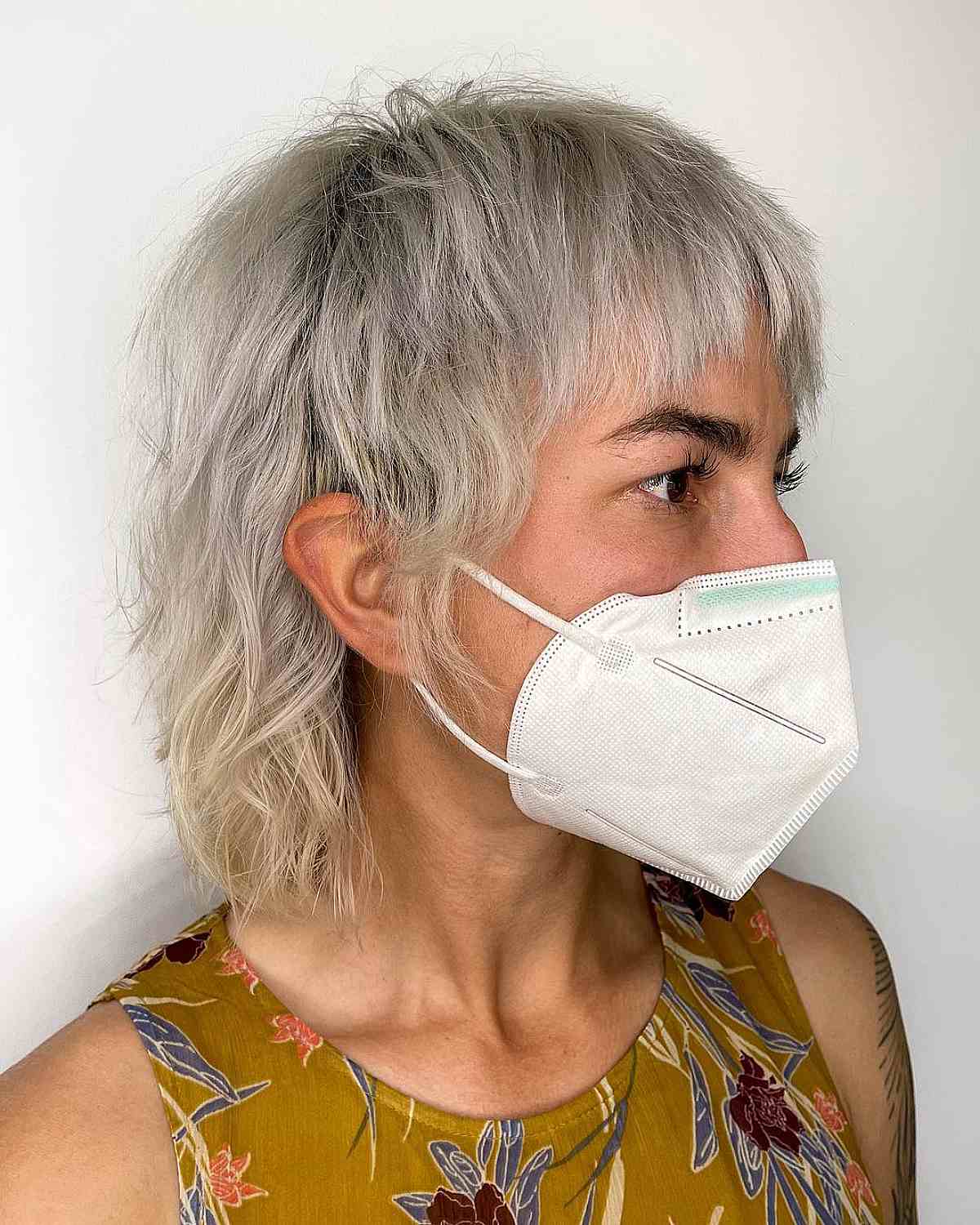 Short Shag Haircuts with Bangs: Styles & Low-Maintenance Tips