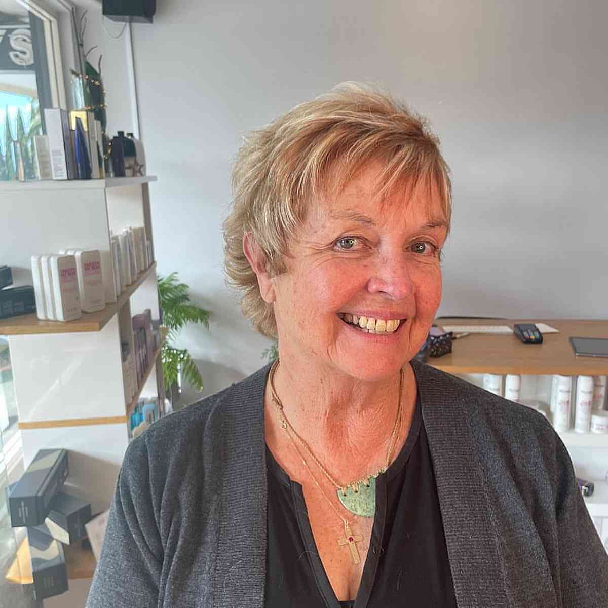 Stylish Short Haircuts for Women Over 70: 50+ Ideas