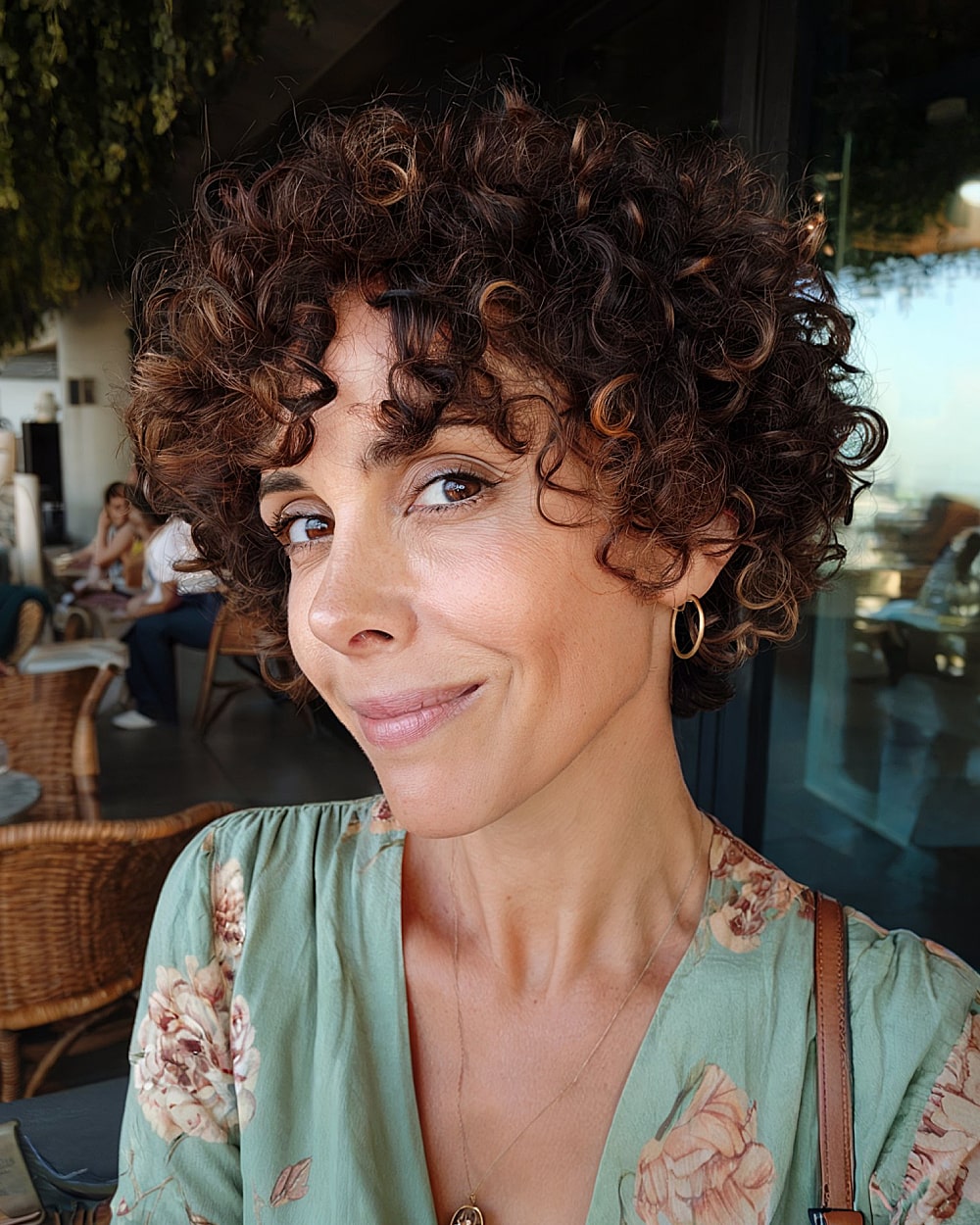 Pixie Bob Hairstyles for Women Over 40: Stylish & Low-Maintenance Looks