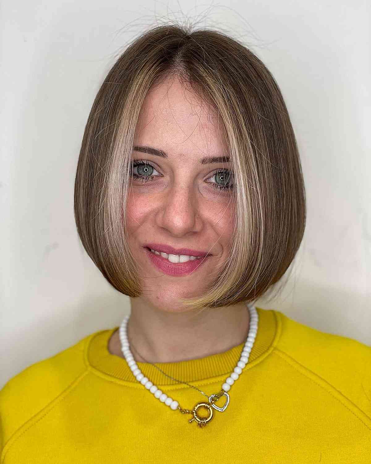 Best Above-the-Shoulder Haircuts: Styles & Tips for Your Length