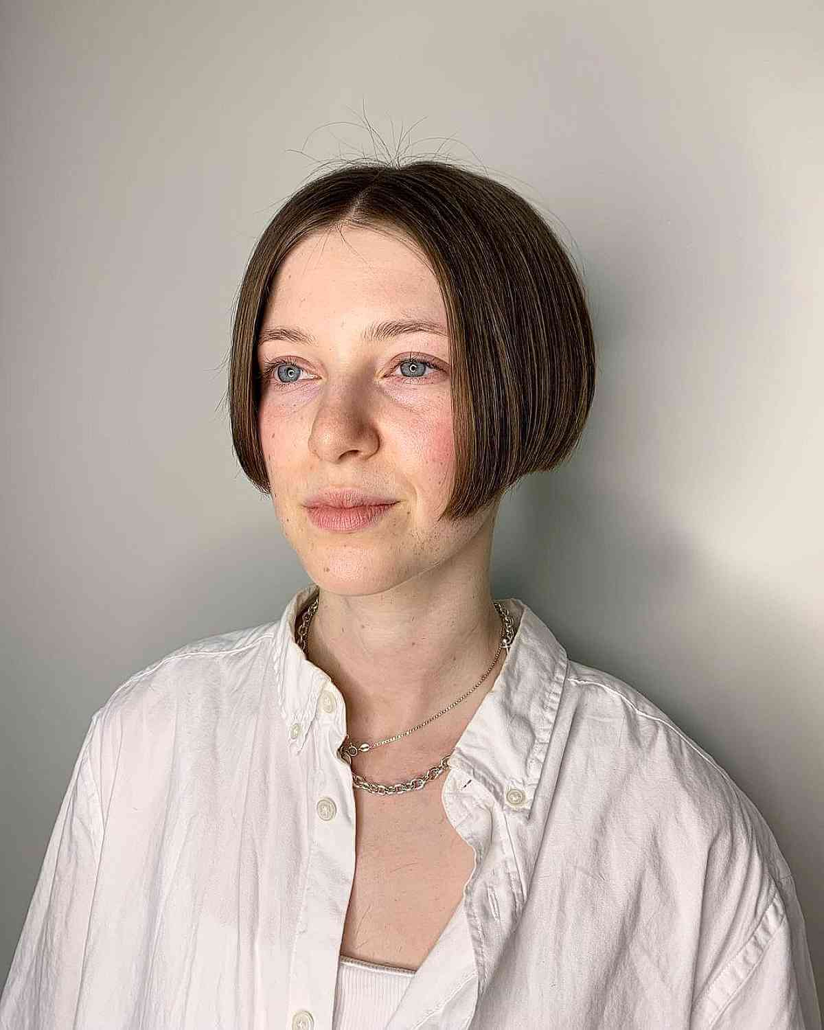 Best Above-the-Shoulder Haircuts: Styles & Tips for Your Length