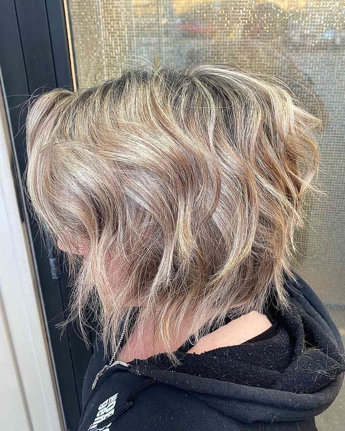 Short Fluffy Haircuts: 32 Styles & Expert Tips for Volume & Texture