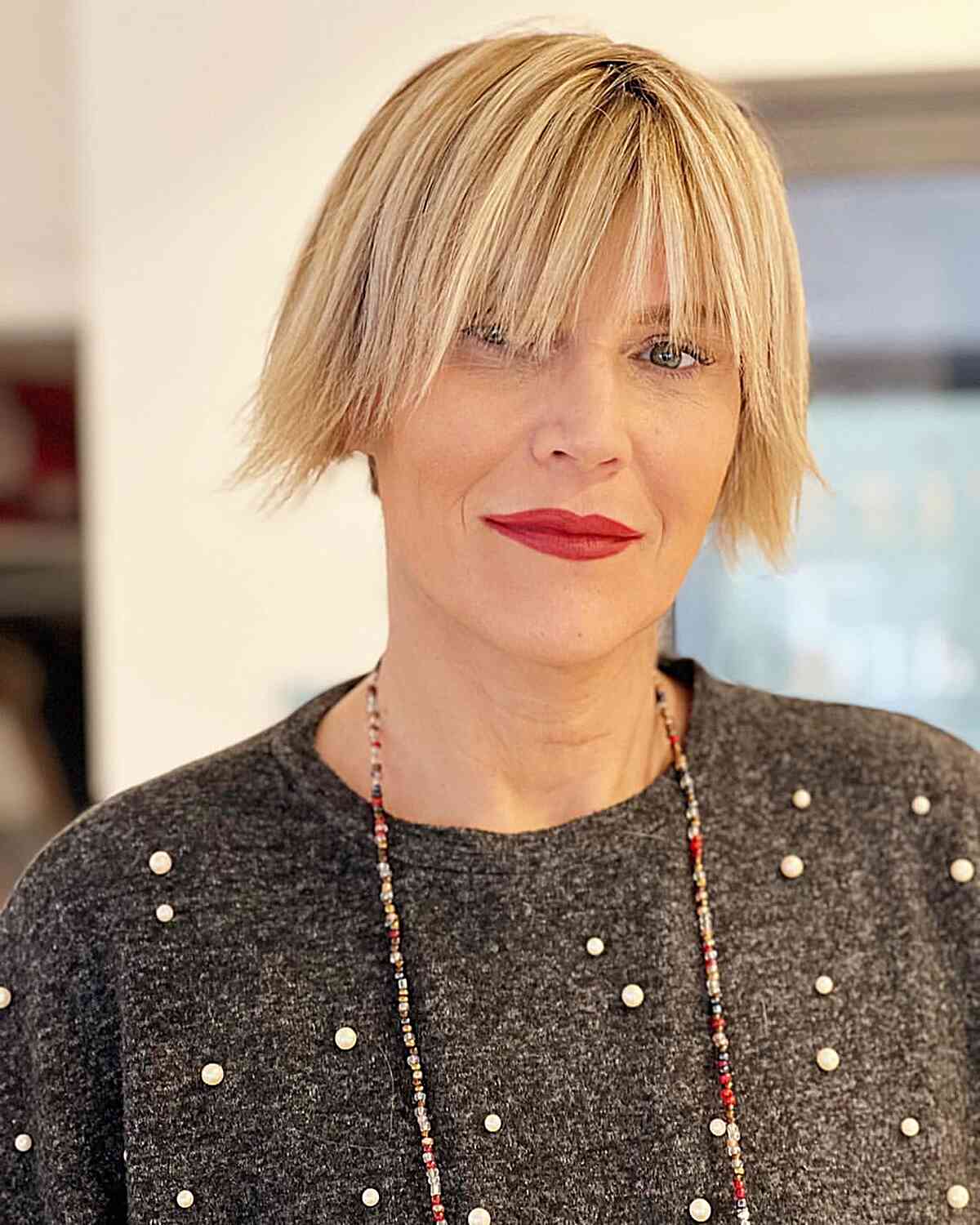 Ear-Length Haircuts: Styles, Tips & Face Shape Guide | [Your Brand Name]