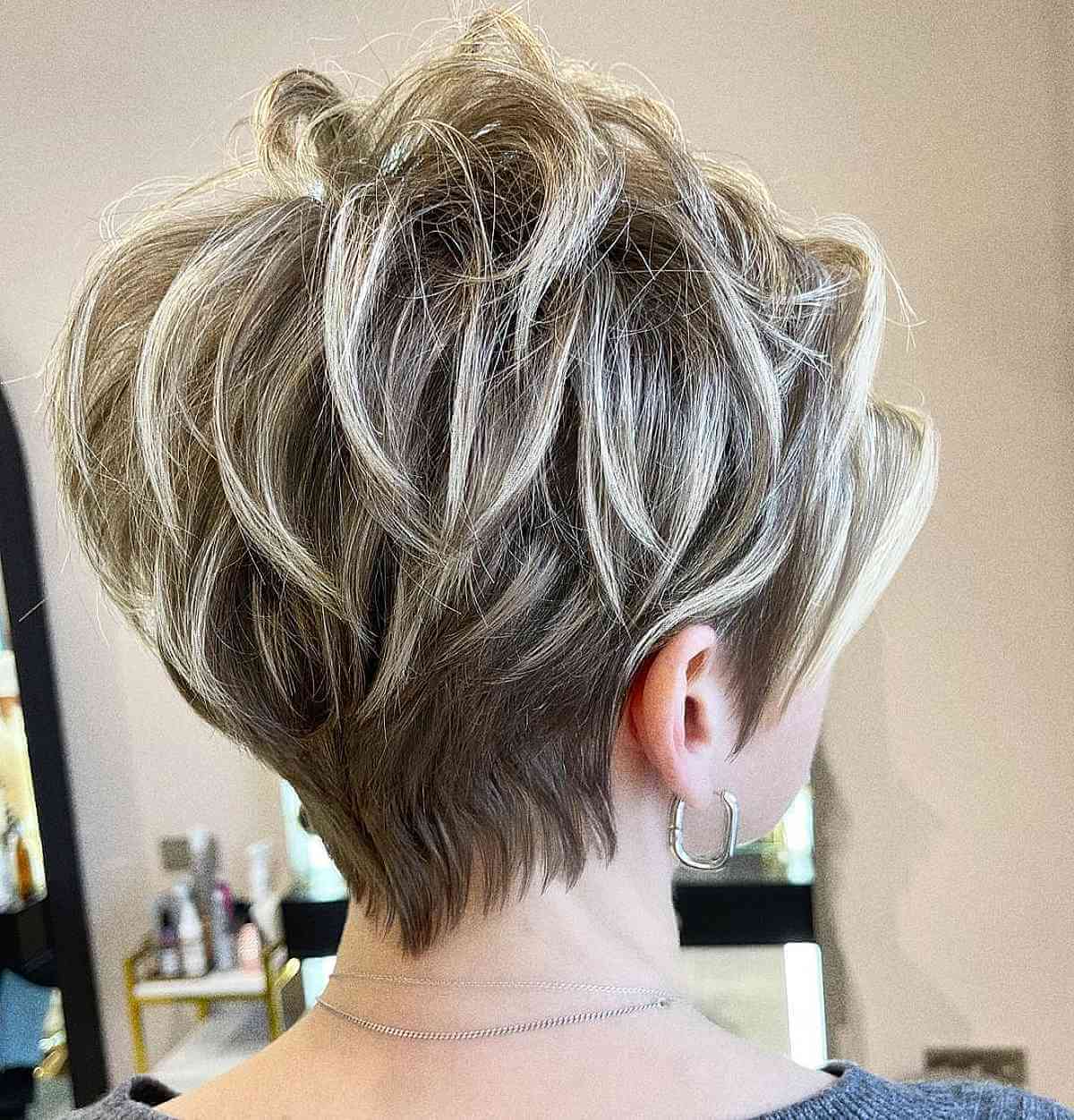 Ear-Length Haircuts: Styles, Tips & Face Shape Guide | [Your Brand Name]