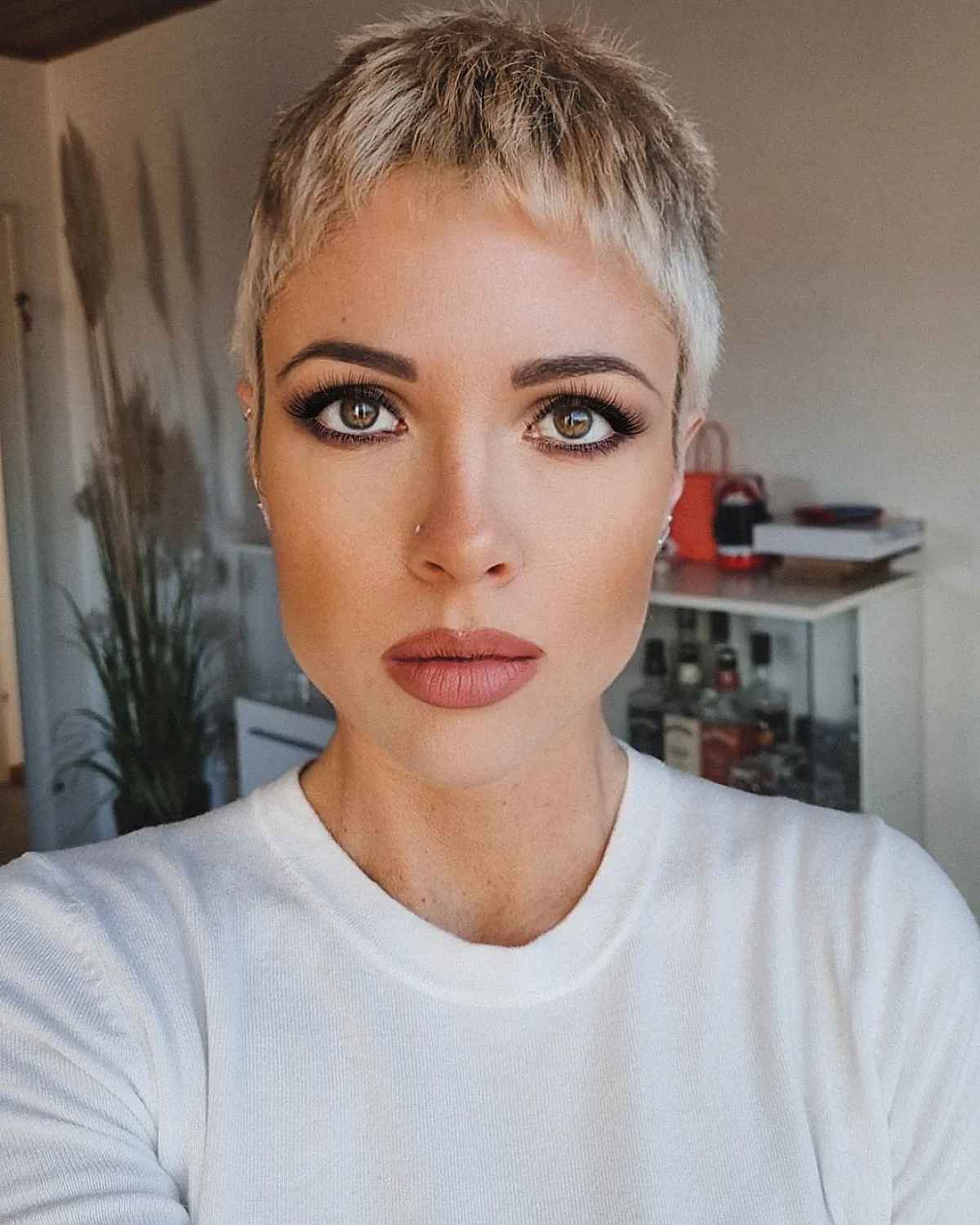 Best Pixie Cuts for Oval Faces: Styles & Tips
