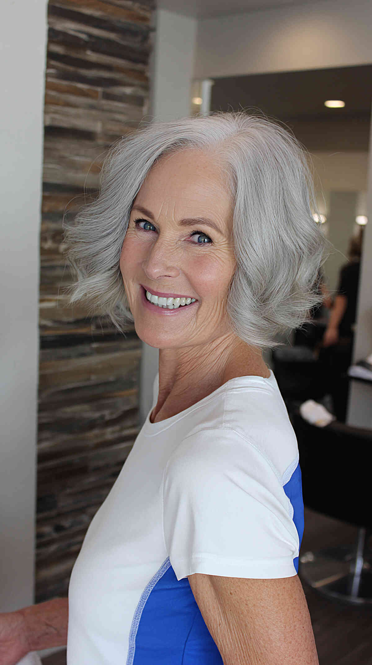 Best Short Wavy Hairstyles for Gray Hair After 60 | Expert Styling Tips