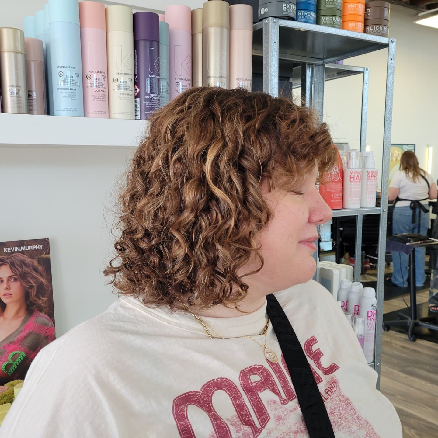 Best Short Curly Haircuts for Round Faces in 2026 | Expert Styles