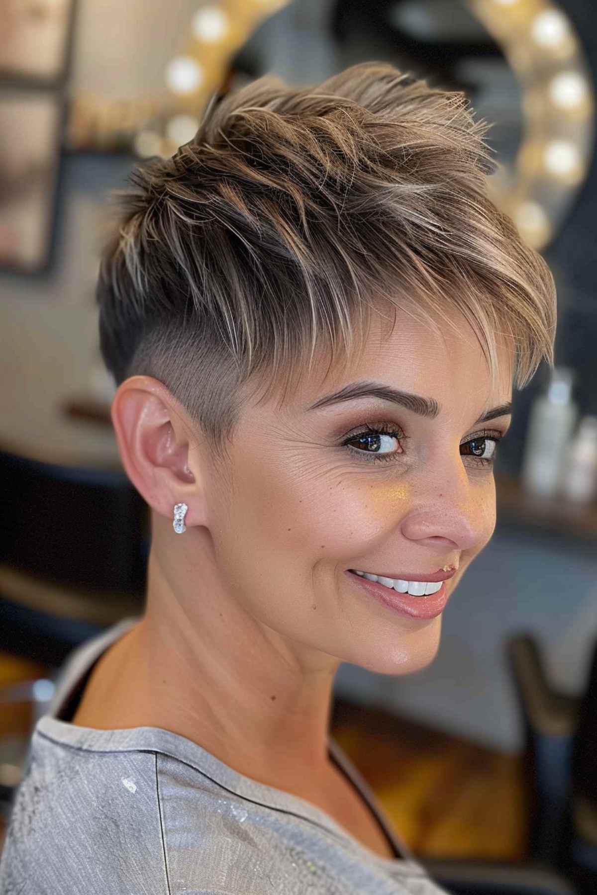 Effortlessly Chic Messy Short Hairstyles: 2026 Trends & Styling Tips