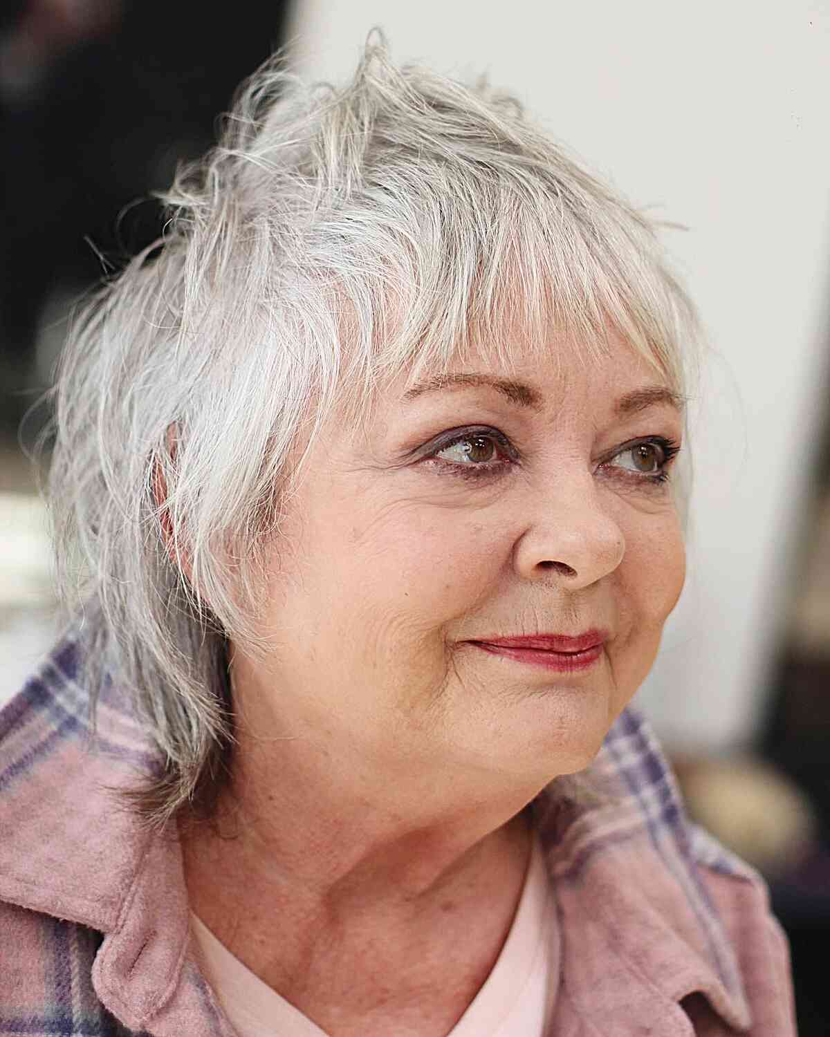 Best Short Haircuts for Round Faces Over 60: Expert Styles & Tips