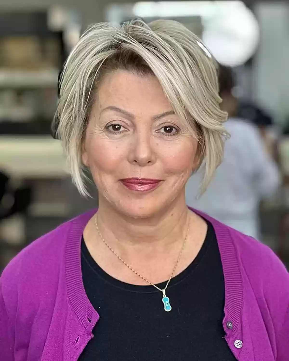 Best Short Haircuts for Round Faces Over 60: Expert Styles & Tips