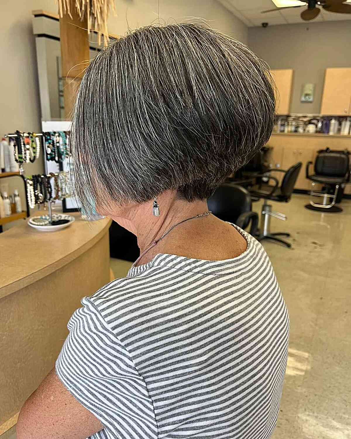 Wedge Cut for Mature Women: 25 Stylish Examples & How to Wear It