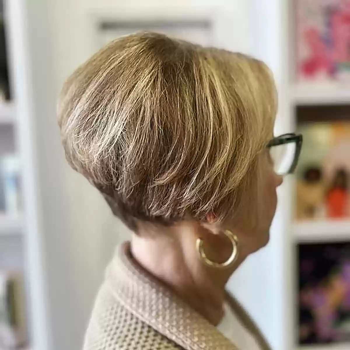 Wedge Cut for Mature Women: 25 Stylish Examples & How to Wear It