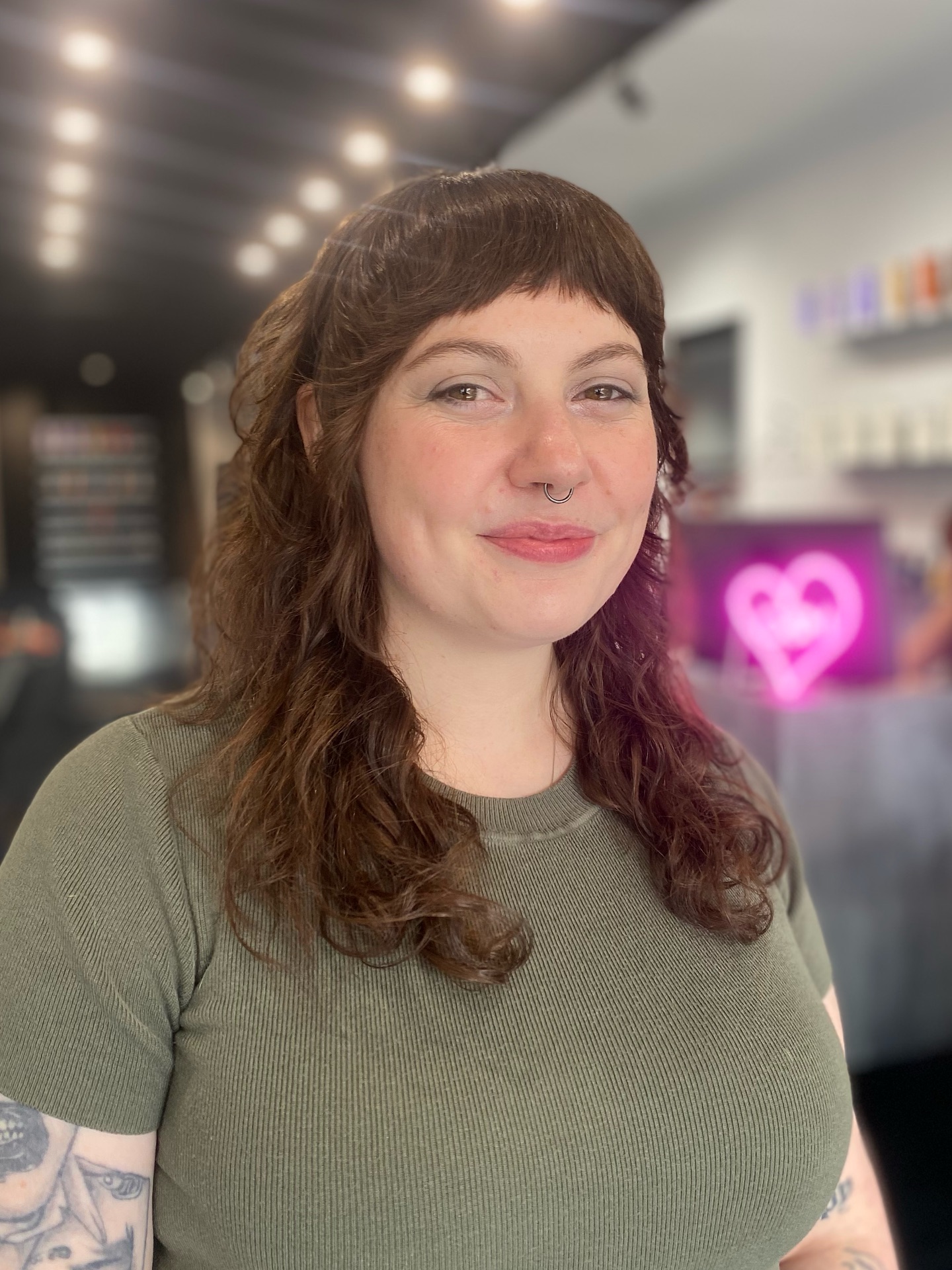 Soft Shag Haircuts for Mid-Length Hair: Styles & Layers