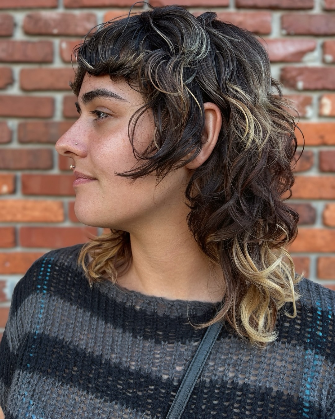 Soft Shag Haircuts for Mid-Length Hair: Styles & Layers