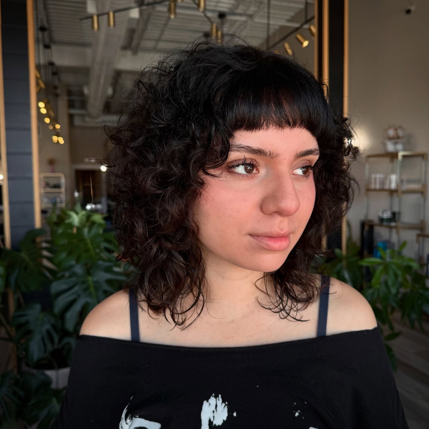 Shoulder-Length Shag Haircuts: 25 Stunning Styles for 2026