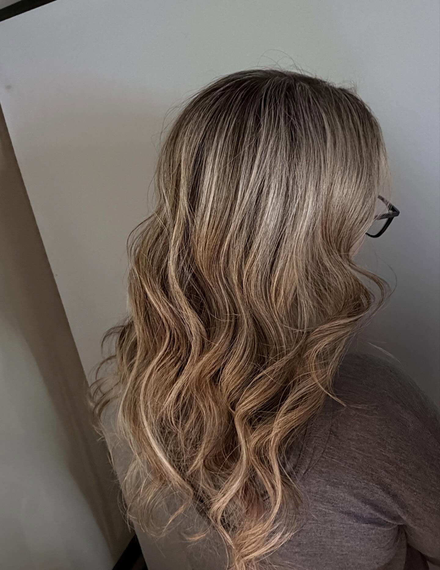 25 Chic Mid‑Length Beachy Waves That Radiate Effortless Cool in 2026