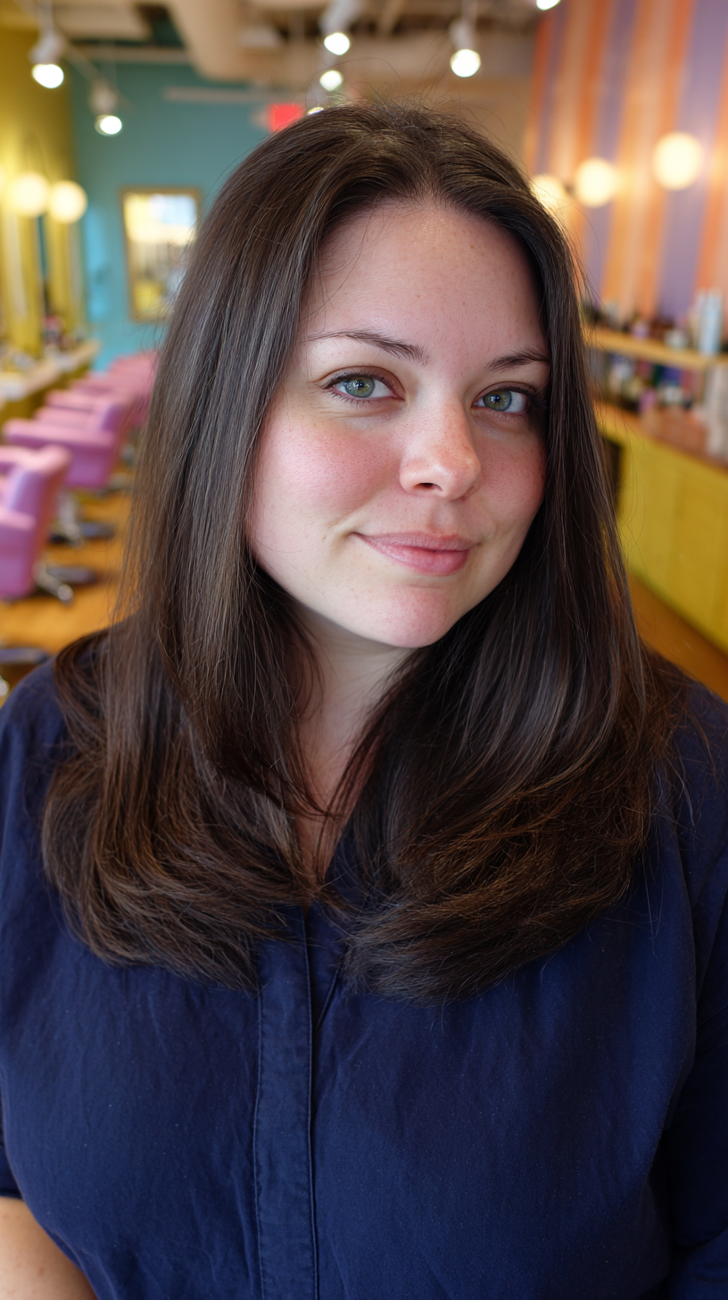 Best Medium Haircuts for Round Faces: 2026 Style Guide