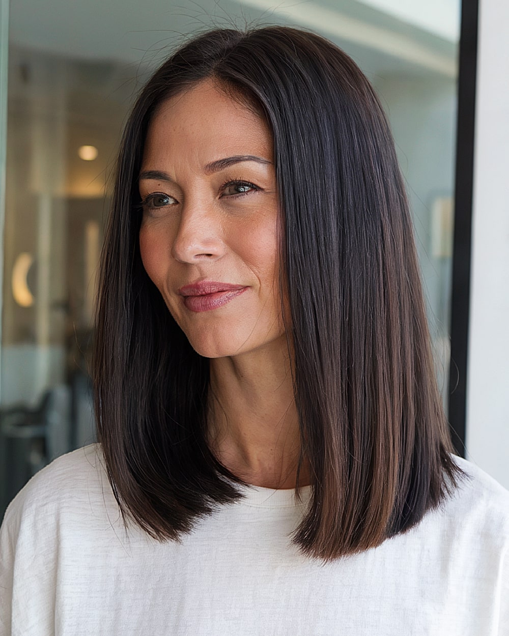 Best Medium-Length Hairstyles for Women Over 40 | Updated 2024