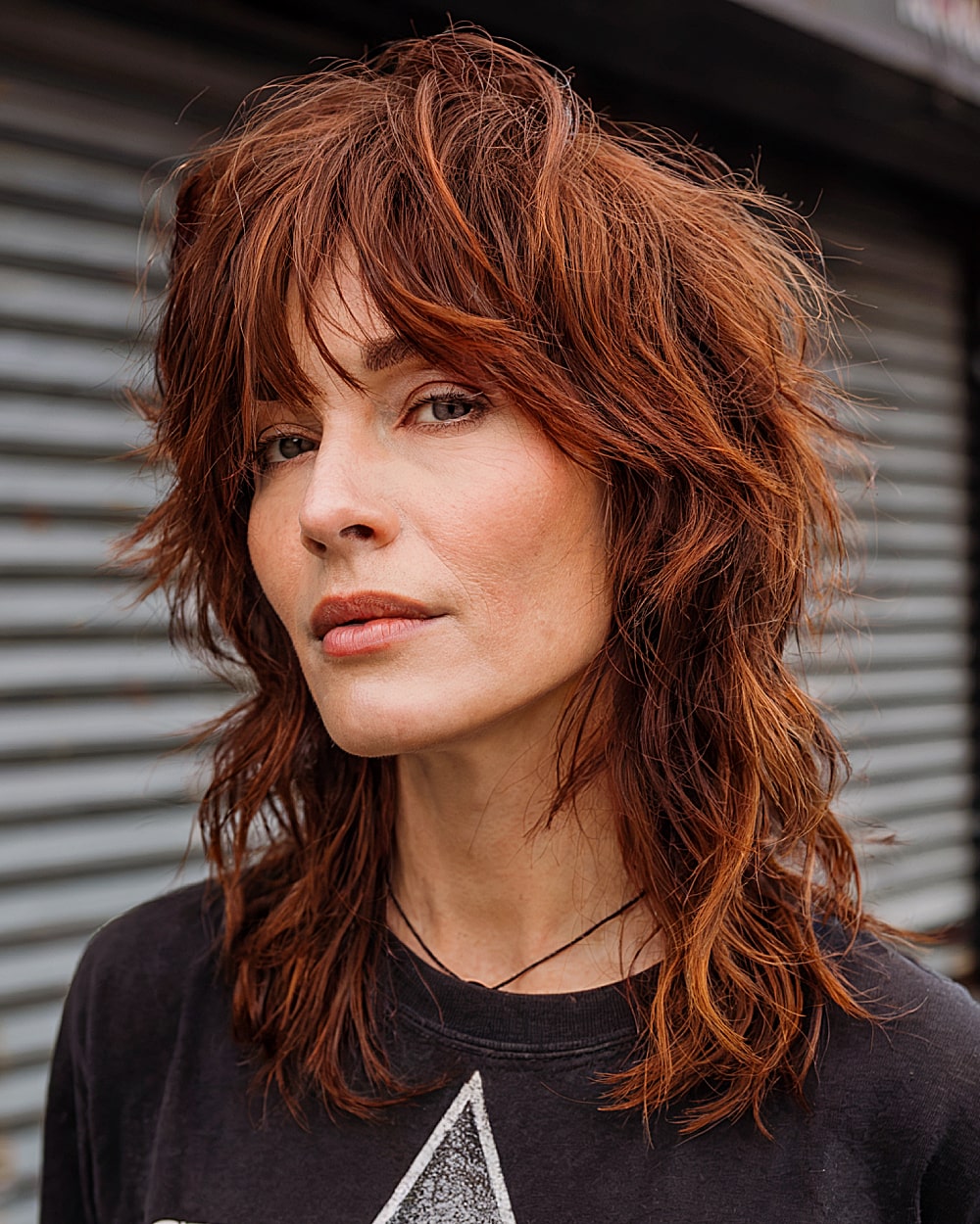 Best Hairstyles for Medium Length Hair in Your 40s | Expert Style Guide