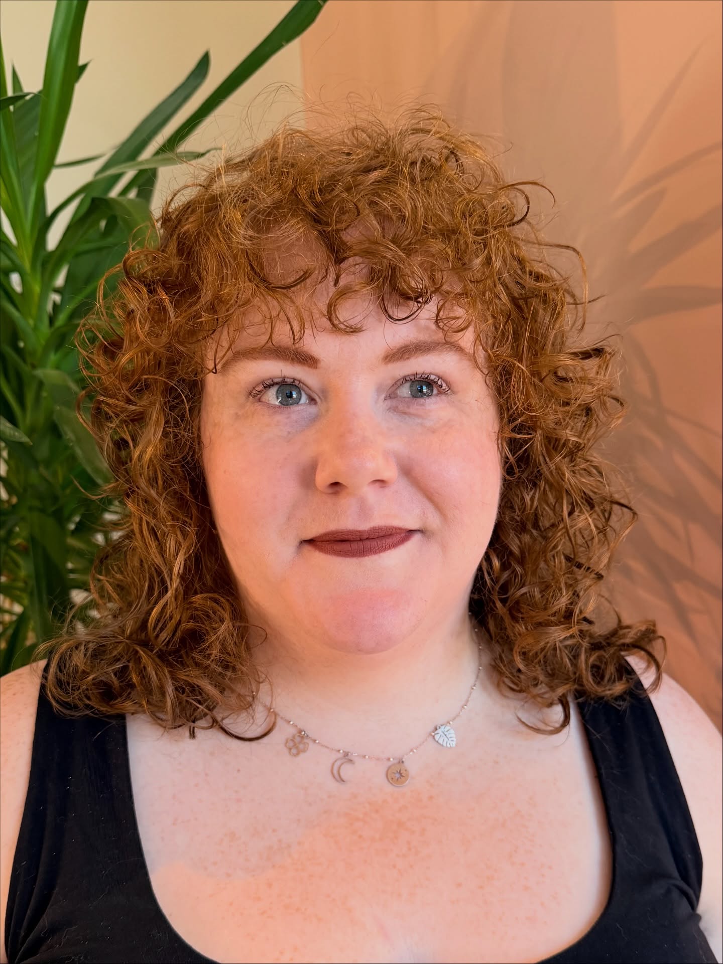 Curly Shag Haircuts for Medium Length: Trends & Styling Tips for 2026