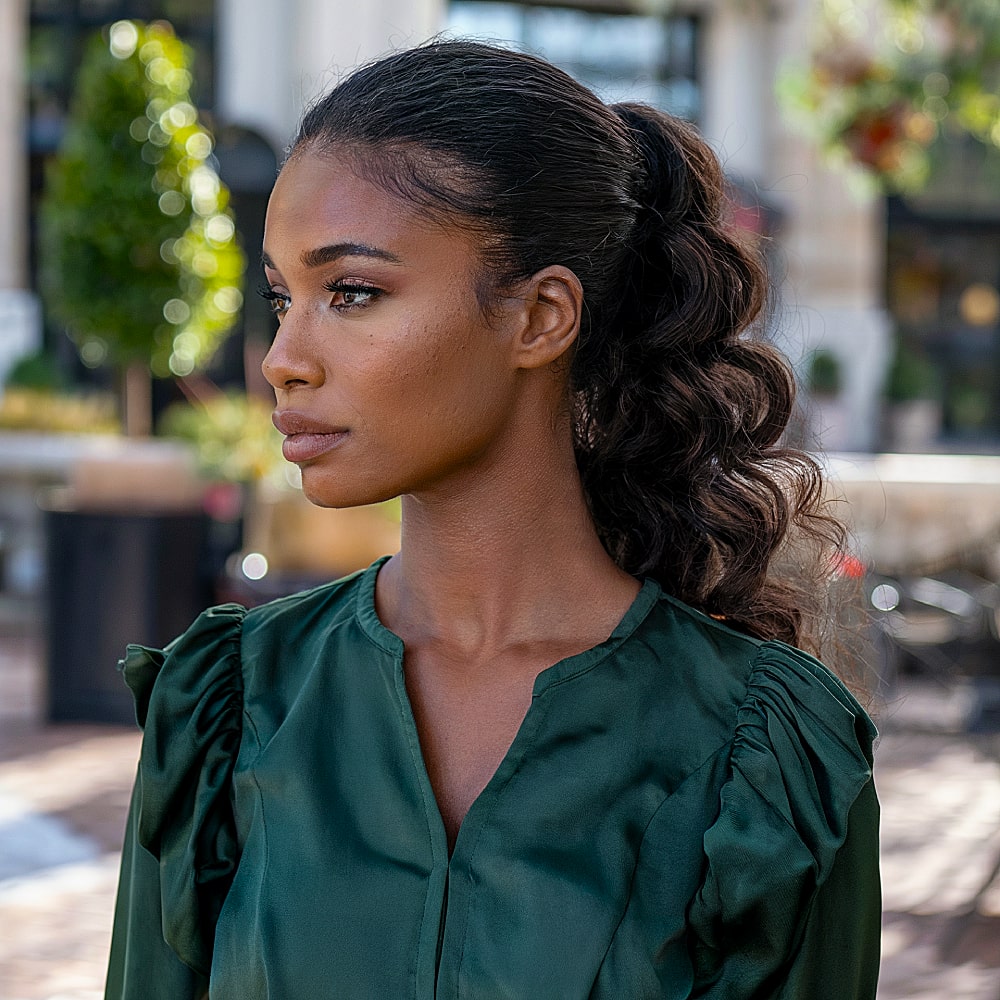 Medium Hair Work Hairstyles: 18 Polished & Stylish Looks for 2026
