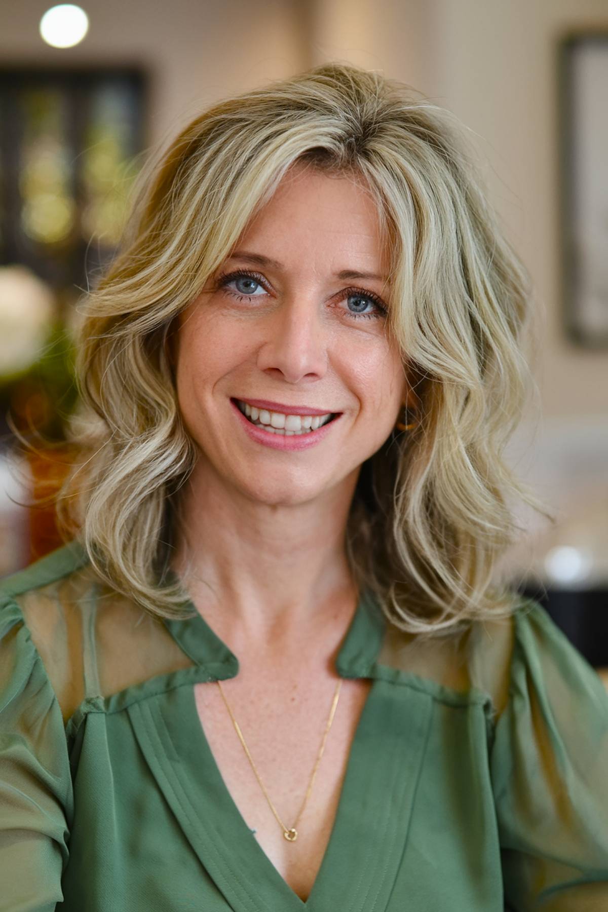 Best Medium Shag Haircuts for Women Over 40 in 2026 | Expert Guide