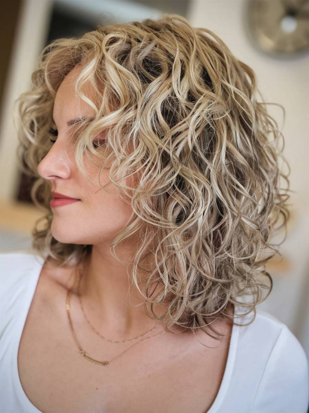 Best Medium Haircuts for Women Over 30: 2026 Style Guide