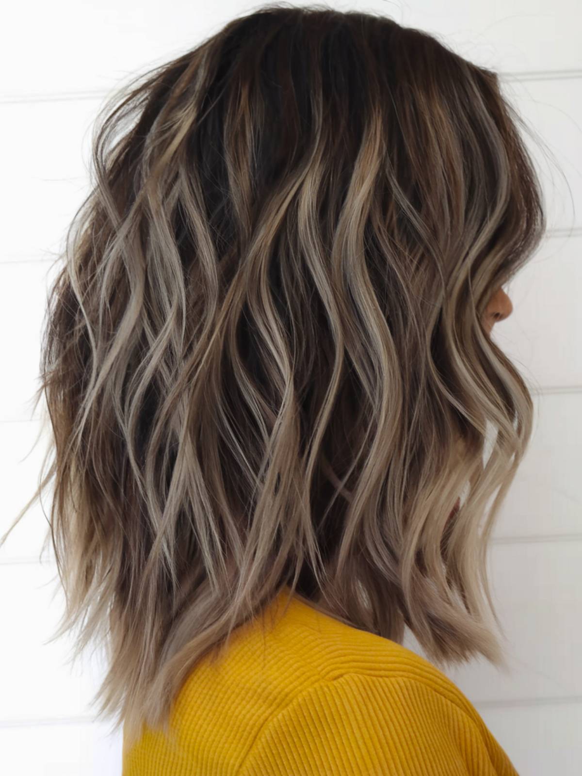 Best Medium Haircuts for Women Over 30: 2026 Style Guide