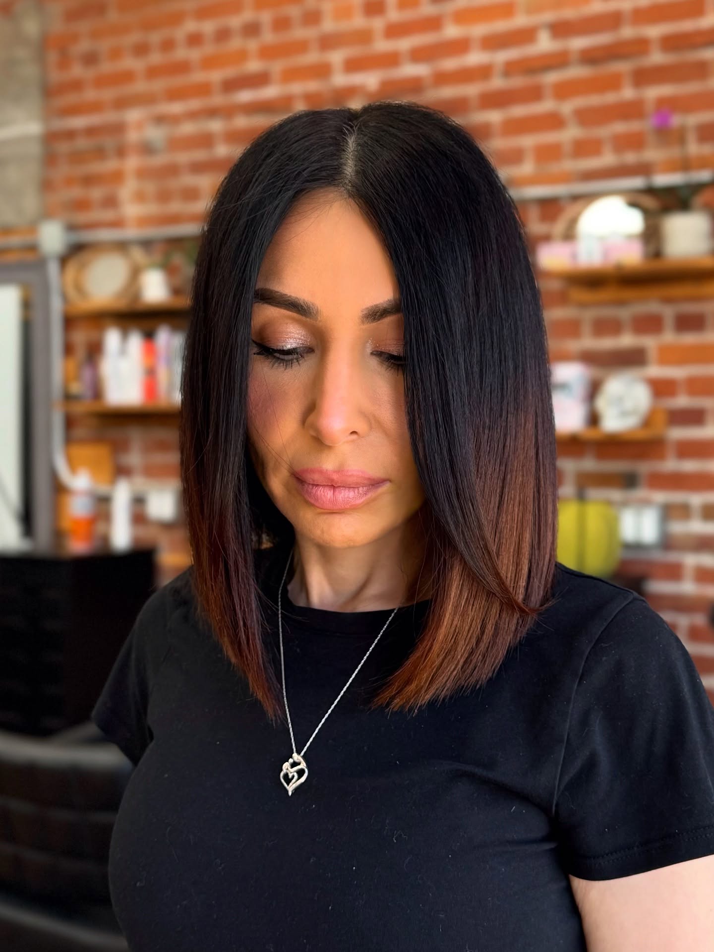 Best Shoulder-Length Haircuts for Fine Hair: 2026 Trends & Styles