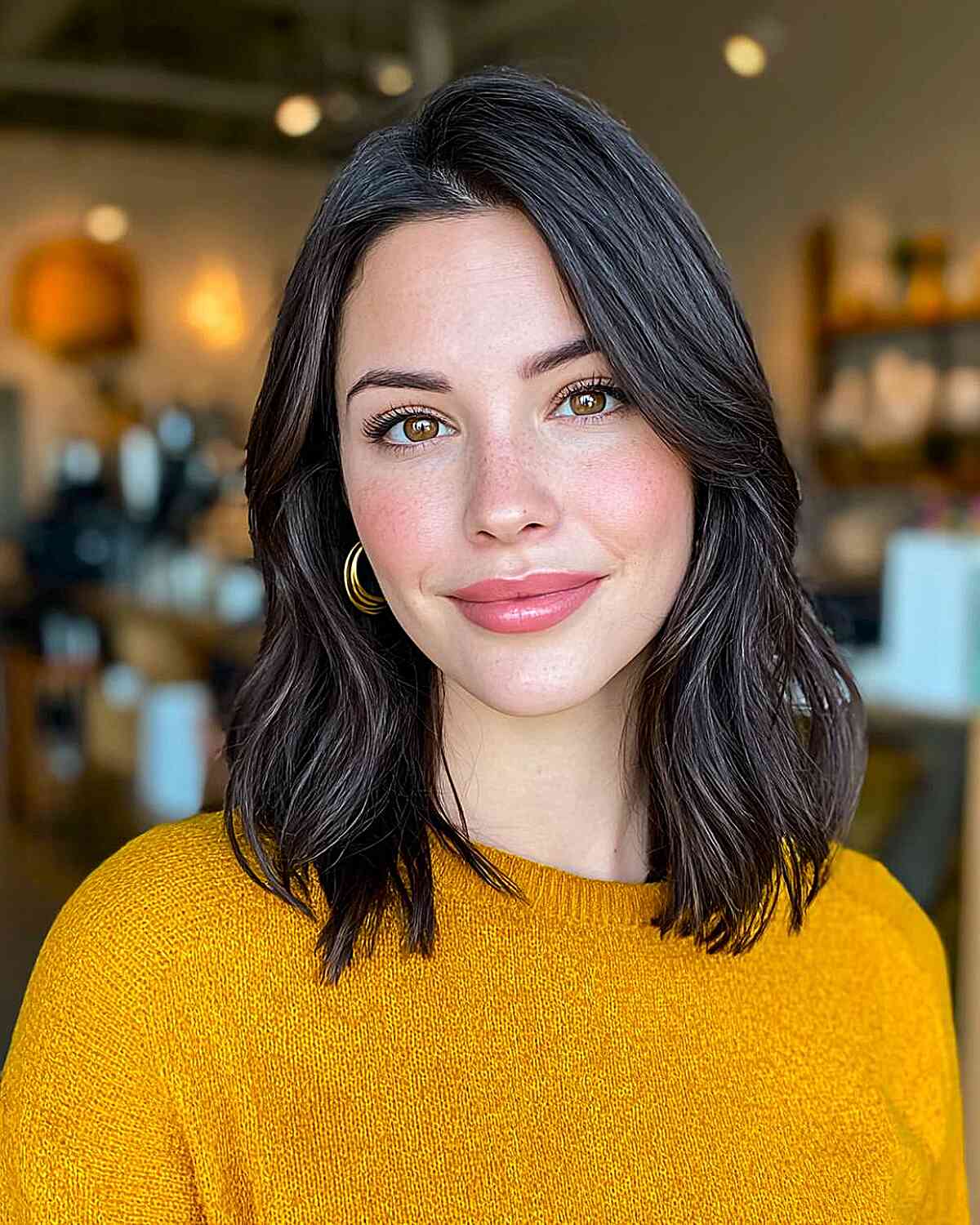 Shoulder-Length Layered Haircuts: Trends & Styling for 2026