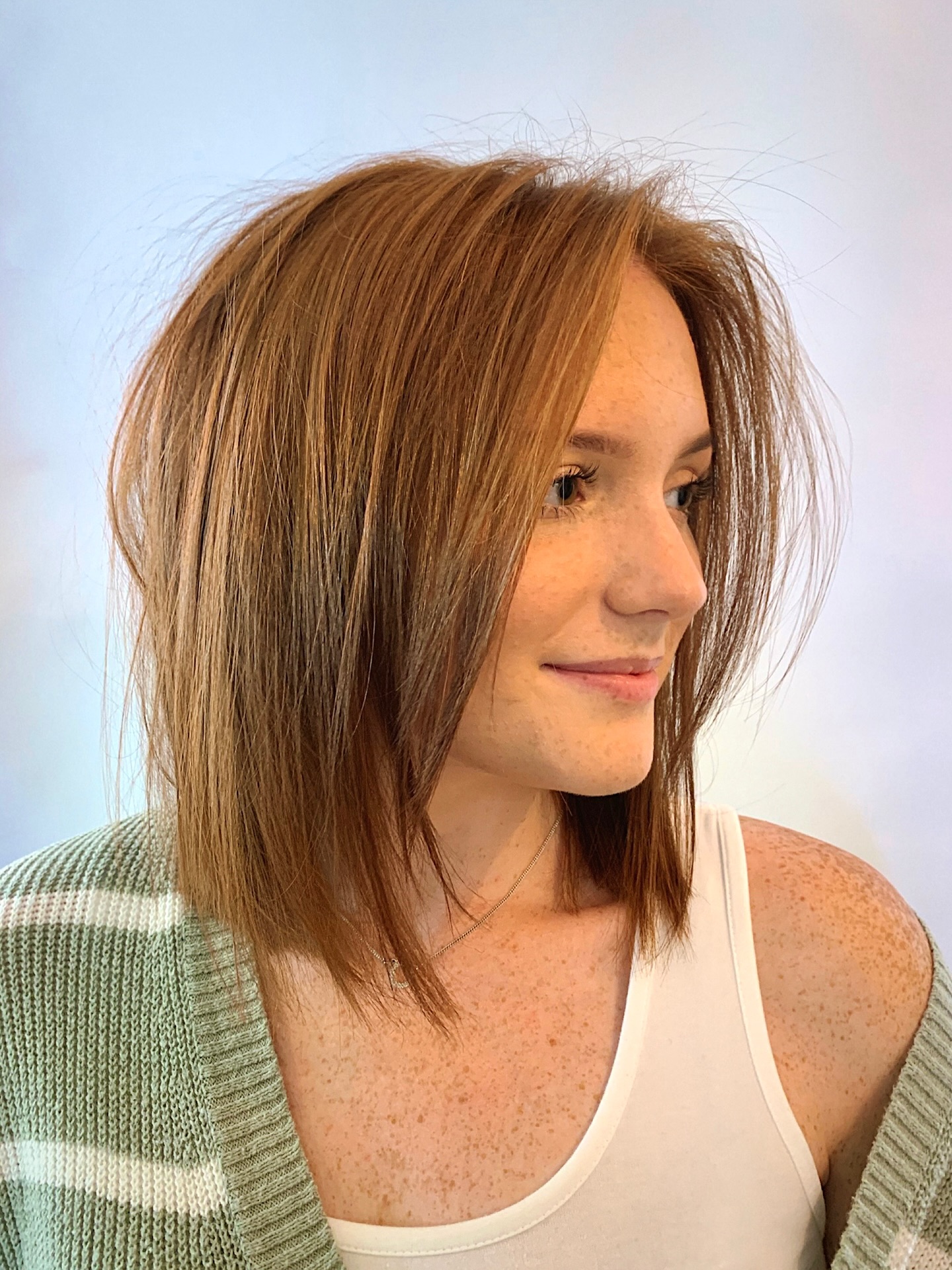 Shoulder-Length Layered Haircuts: Trends & Styling for 2026