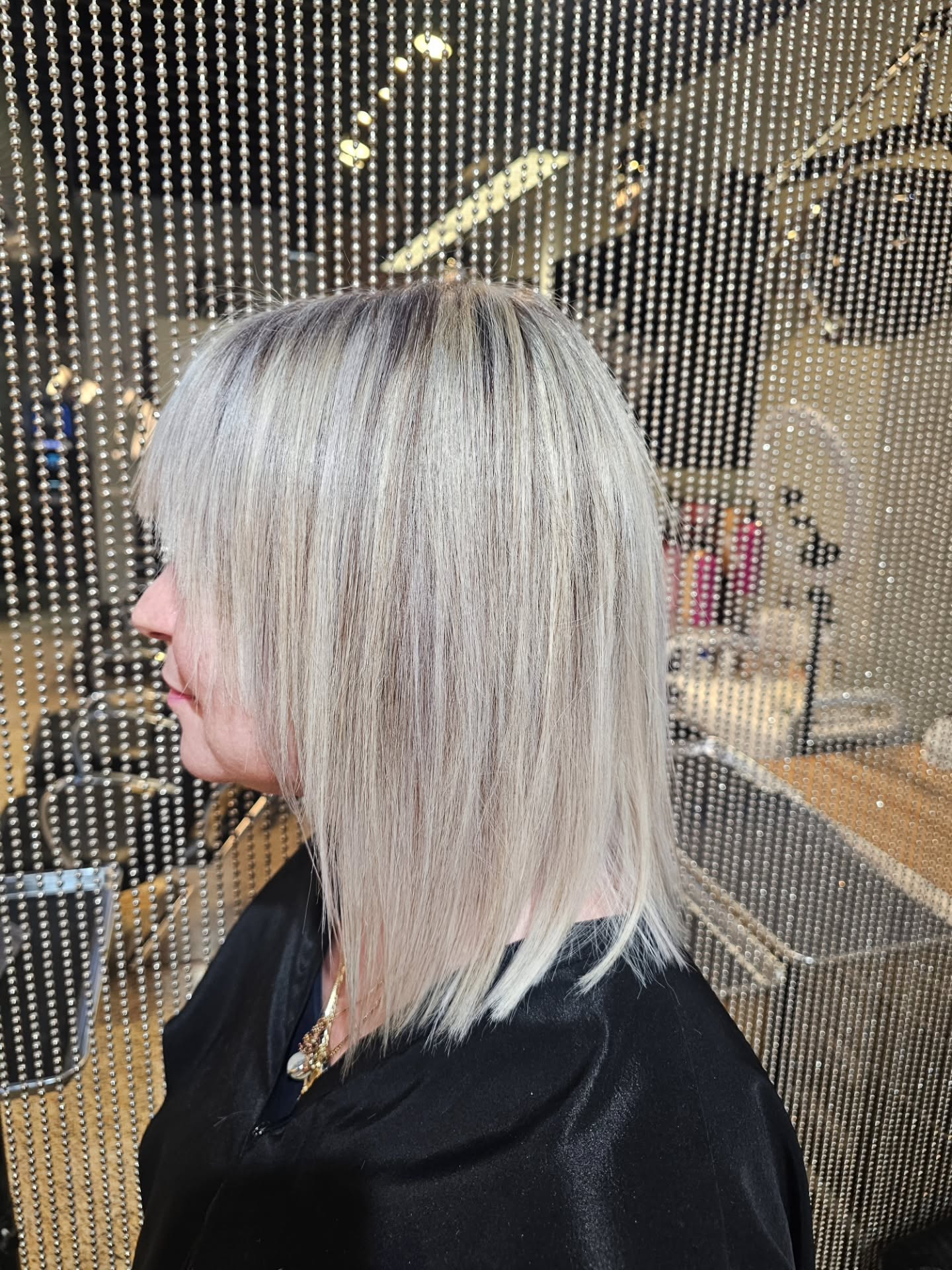 Shoulder-Length Layered Haircuts: Trends & Styling for 2026