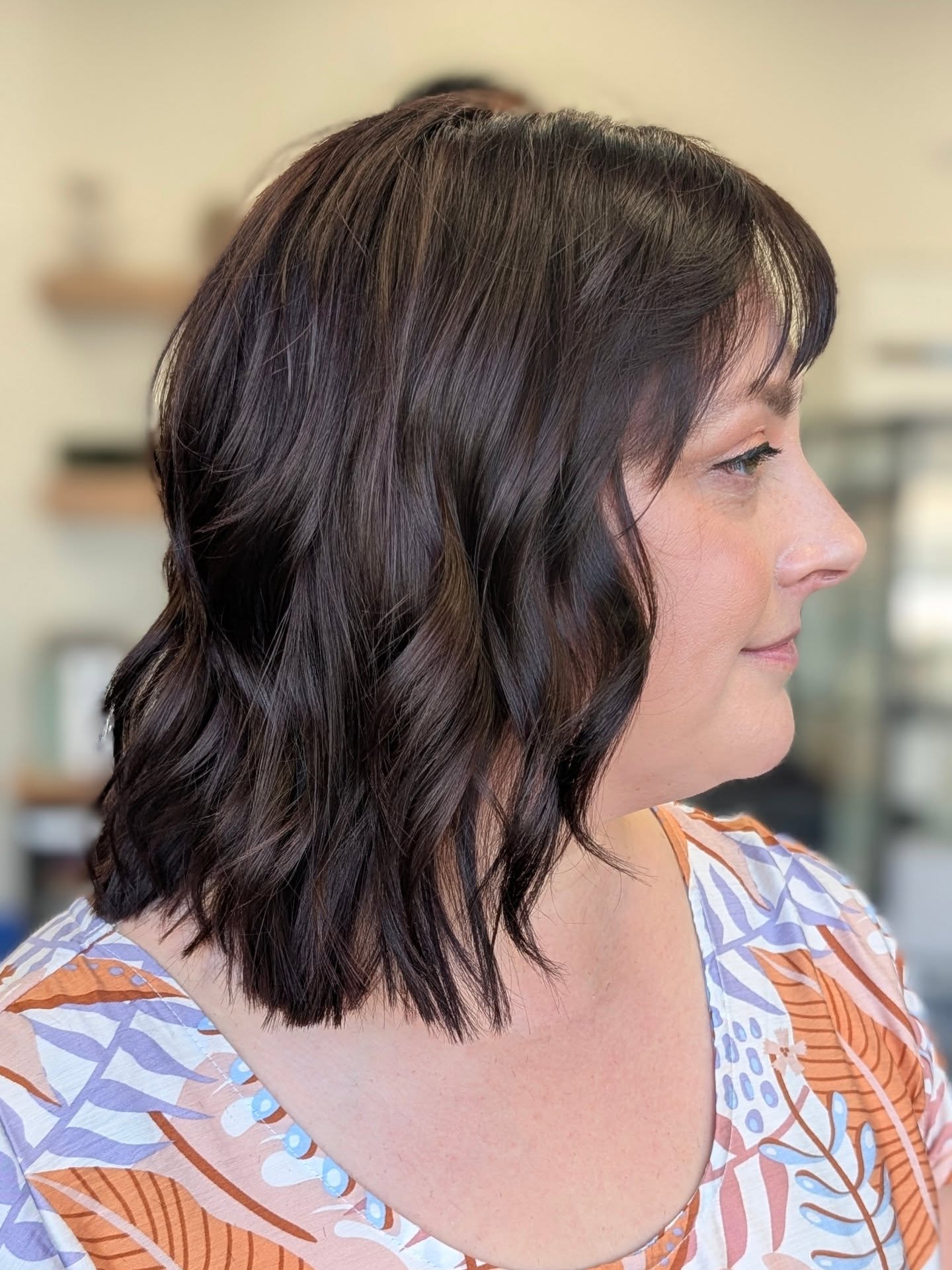 Shoulder-Length Layered Haircuts: Trends & Styling for 2026