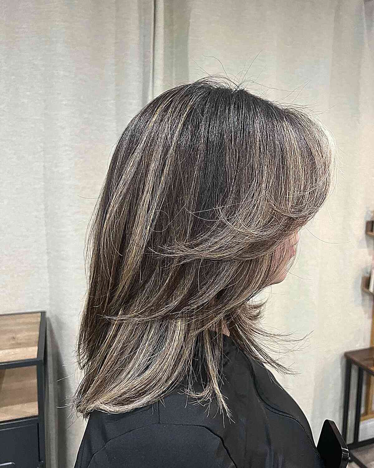 Feathered Haircuts for Medium Length: Styles & Trends for 2026