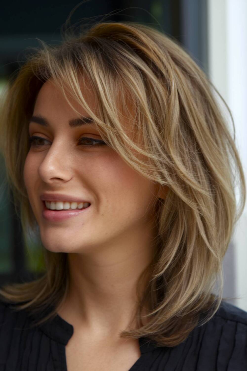 Shoulder-Length Hairstyles: 37 Stunning Looks for 2026