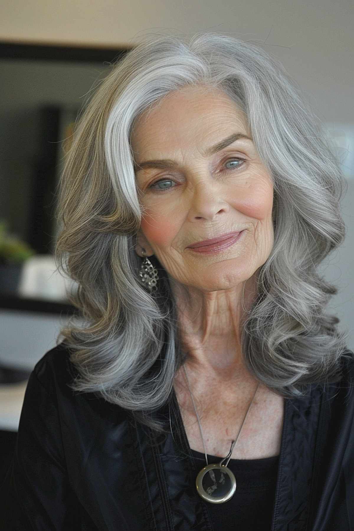 Best Medium-Length Hairstyles for Women Over 70 in 2026