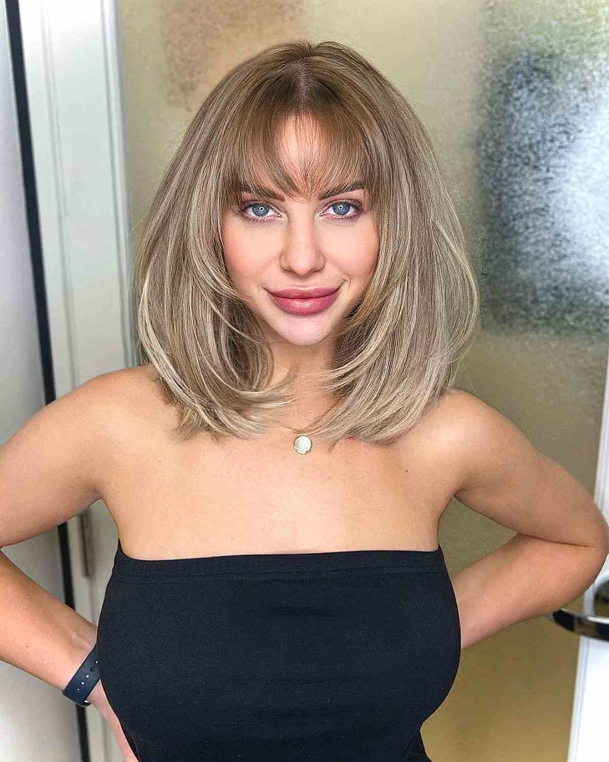 43 Stunning Face-Framing Layers to Enhance Medium Hair