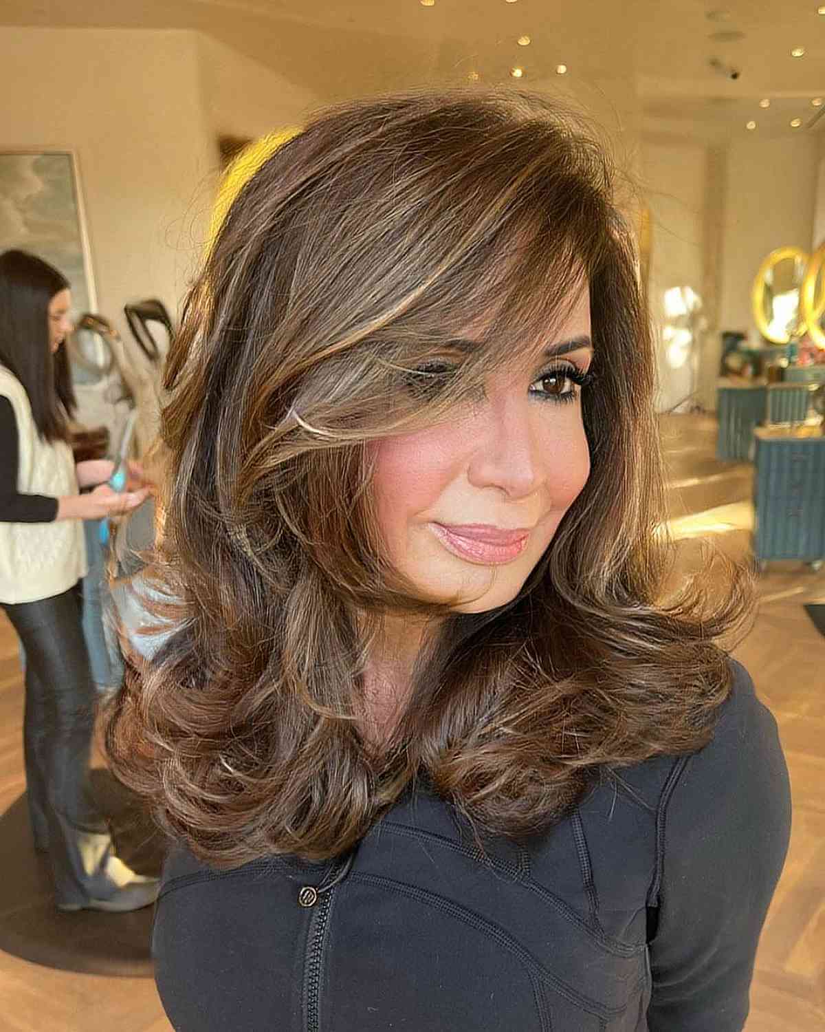 43 Stunning Face-Framing Layers to Enhance Medium Hair