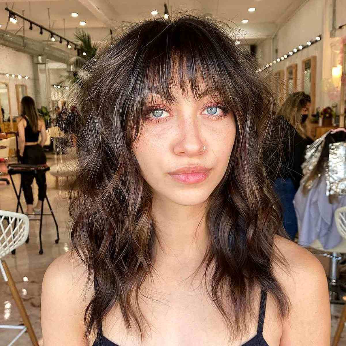 43 Stunning Face-Framing Layers to Enhance Medium Hair