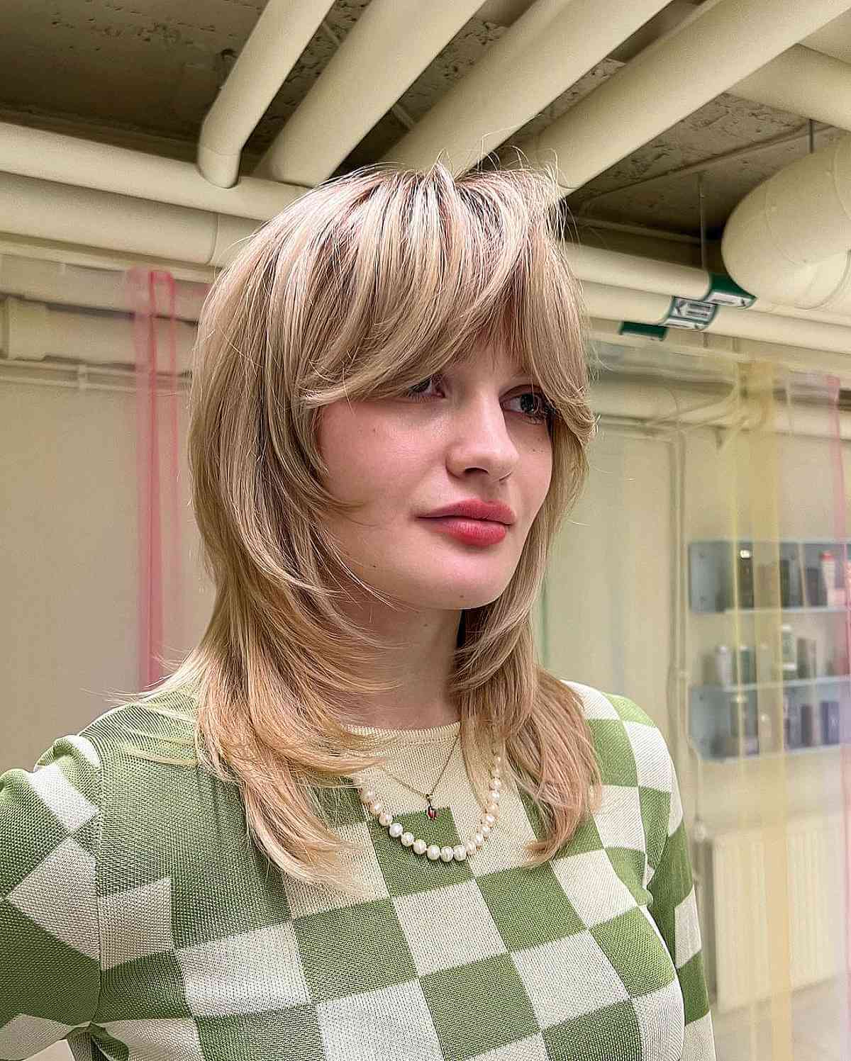 43 Stunning Face-Framing Layers to Enhance Medium Hair