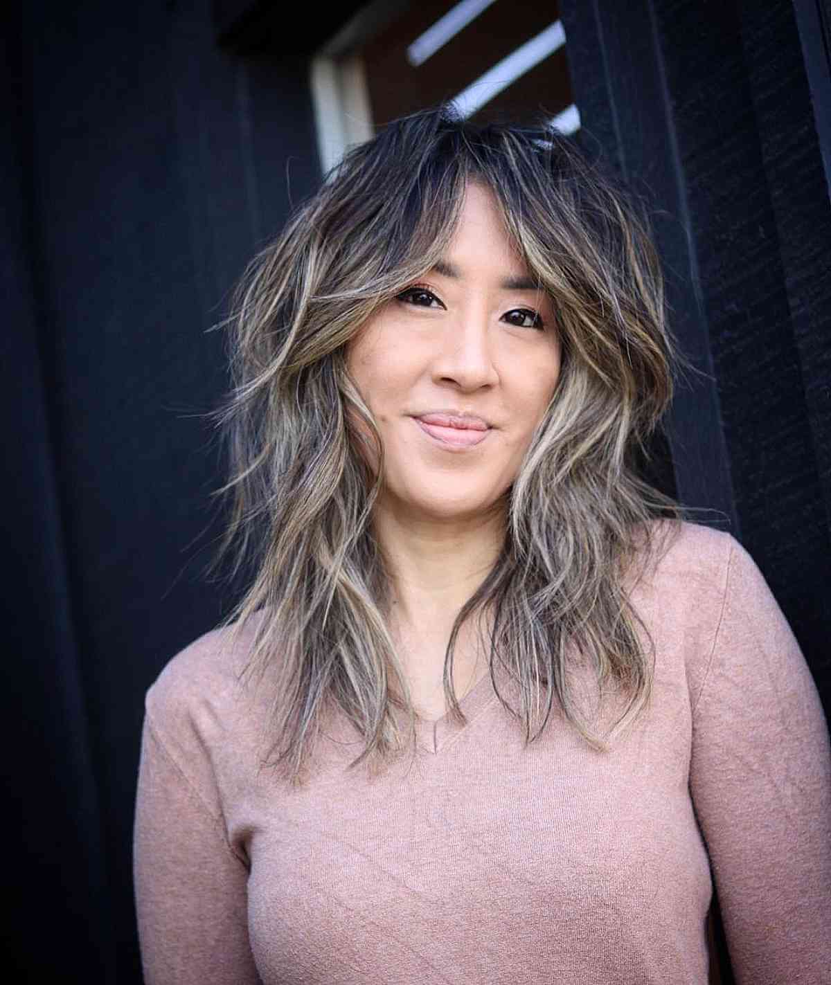 43 Stunning Face-Framing Layers to Enhance Medium Hair