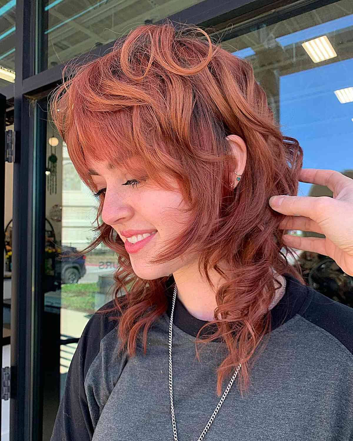 Wolf Cut for Medium Hair: Styles, Benefits & How It Works