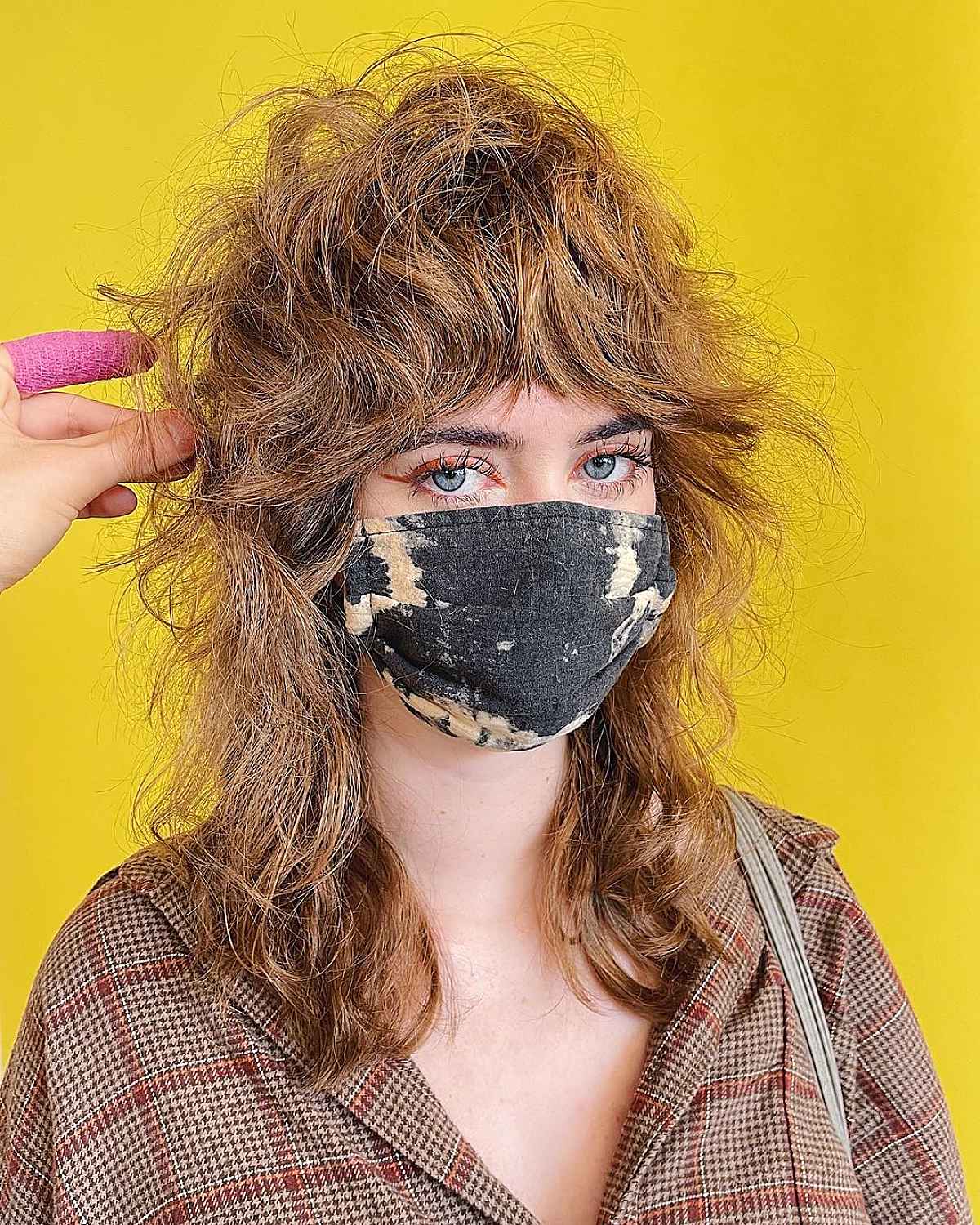 Wolf Cut for Medium Hair: Styles, Benefits & How It Works